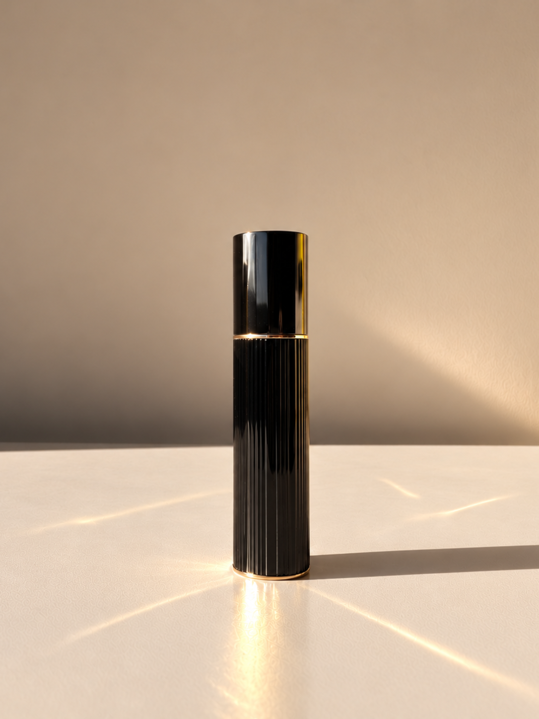 Petit Niche decant black